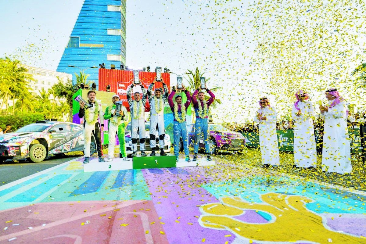 العطية وكاريرا يحققان الفوز في رالي جدة السعودي