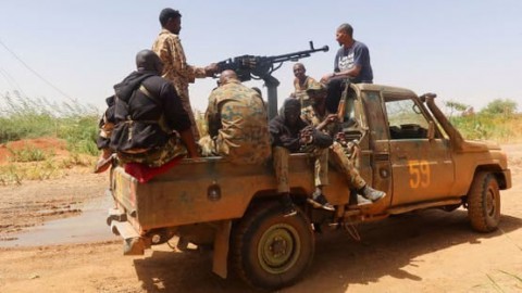 قوات الدعم السريع تستهدف مطار بورتسودان بمسيرات قوات الدعم السريع تستهدف مطار بورتسودان بمسيرات