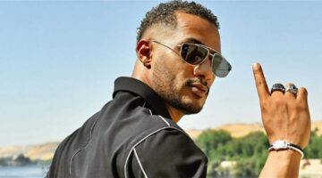 محمد رمضان يثير الجدل بفيديو صلاة داخل طائرته