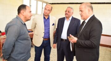 وكيل تعليم بورسعيد يتفقد مدرسة المهندس علي سليمان الابتدائية ويلتقي هيئة التدريس