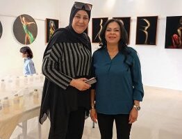 د. فاطمة الديبي: حنان معكوز: شغف يصنع فنّاً.. والجسد الأنثوي بوصلة التعبير: