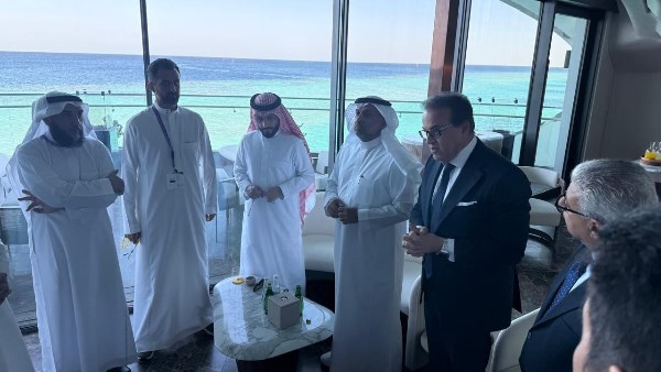 وزير الصحة يلقي محاضرة بعنوان «الثورات الصناعية والرعاية الصحية»