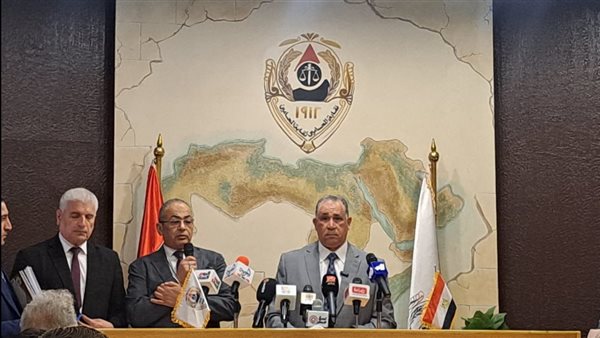 نقيب المحامين: سنتخذ إجراءات تصعيدية جديدة استكمالًا للسابقة بشأن الرسوم القضائية نقيب المحامين: سنتخذ إجراءات تصعيدية جديدة استكمالًا للسابقة بشأن الرسوم القضائية