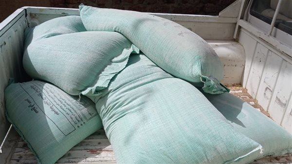 ضبط 21 جوال دقيق مدعم مخصص للمخابز البلدية محظور تداولها في الأقصر ضبط 21 جوال دقيق مدعم مخصص للمخابز البلدية محظور تداولها في الأقصر