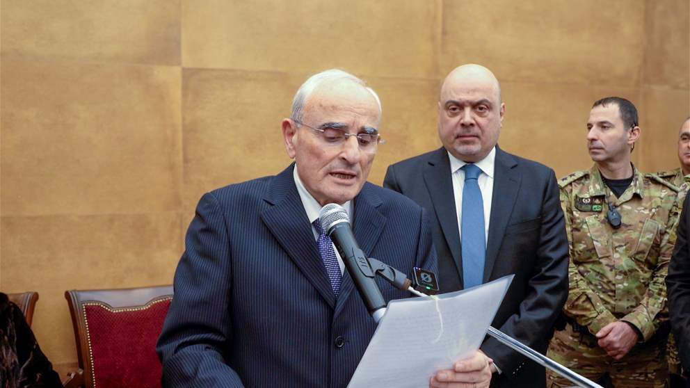 من الدكوانة… وزير الدفاع اللواء ميشال منسى يدلي بصوته