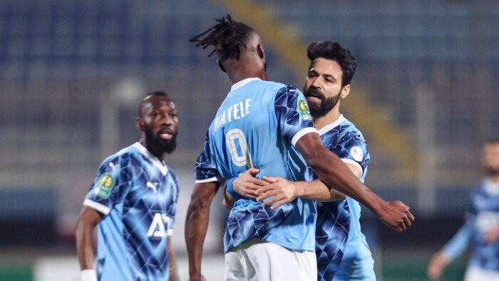 «فيستون ماييلي» في الهجوم.. تشكيل بيراميدز ضد فاركو بالدوري