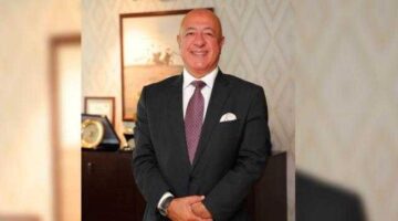 “يحيي أبو الفتوح”: البنك الأهلي المصري يلعب دورًا محوريًا في دعم الصناعة الوطنية من خلال المشاركة الفعالة في المبادرات الحكومية