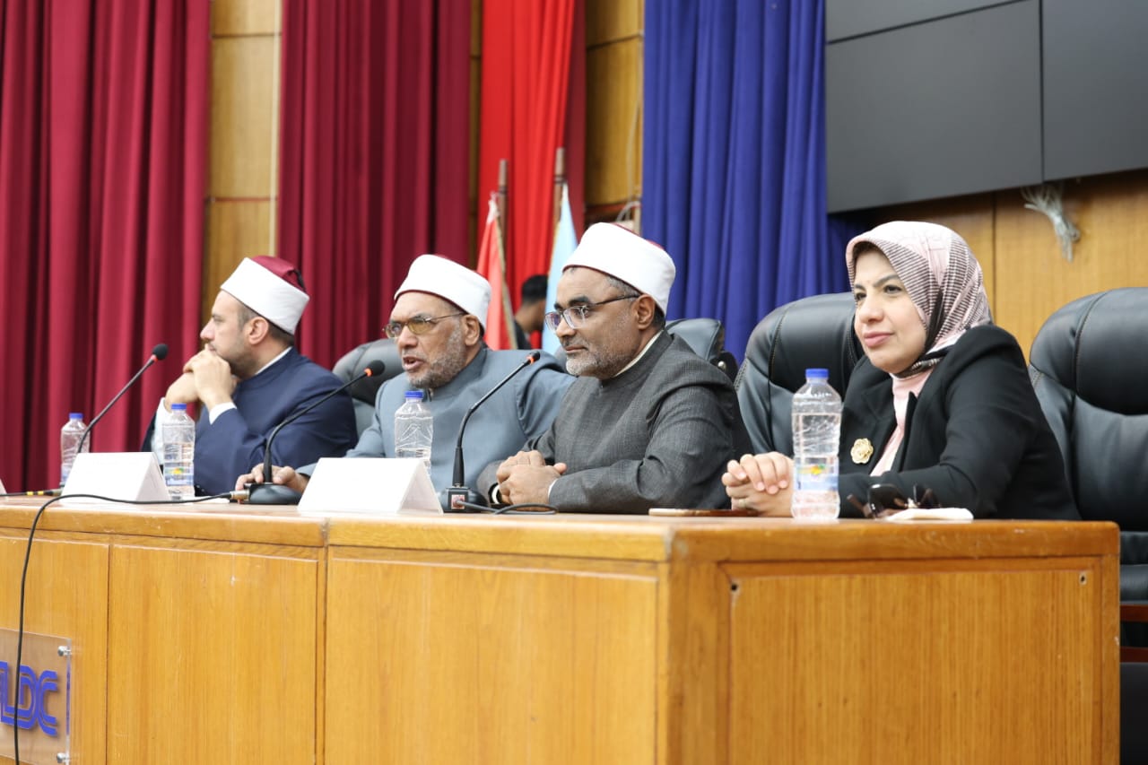 جامعة الإسكندرية: الأزهر أفضل مرجعية دينية ولا تؤخذ الفتوى إلا منه.. صور