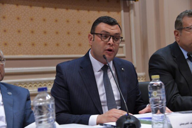 وزير الإسكان.. الدولة مش هتطرد حد من مسكنه وتسيبه في الشارع