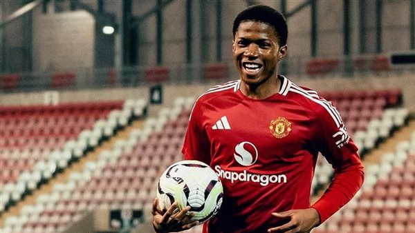 تشيدو أوبي يدخل تاريخ مانشستر يونايتد كأصغر لاعب أساسي في البريميرليج