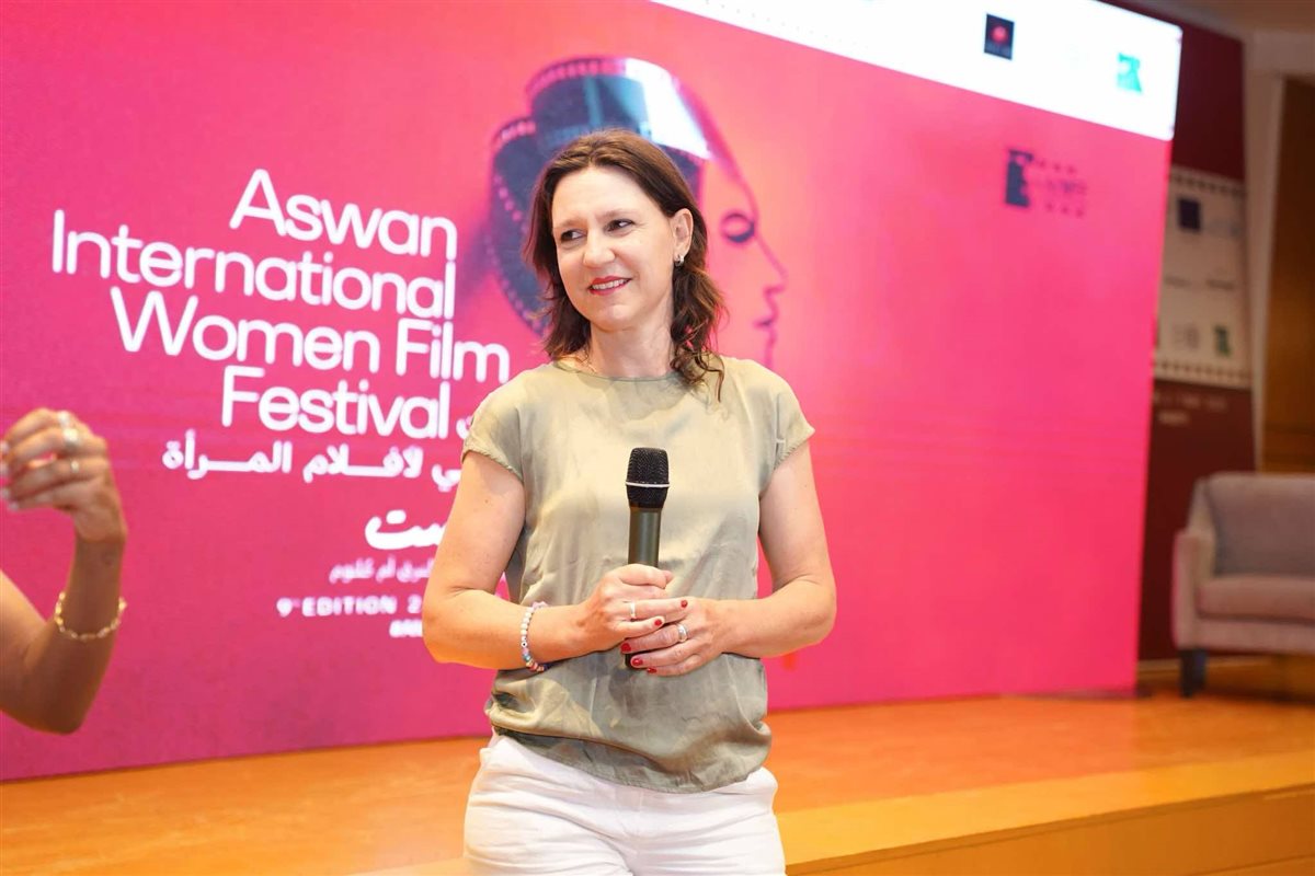 مهرجان أسوان الدولي لأفلام المرأة يكرم المخرجة الهولندية إليزابيث فرانيه