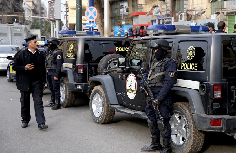 مصر.. القبض على 16 مسئولاً حكومياً باتهامات التزوير والرشوة واستغلال السلطة 