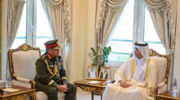 وزير الدولة للشؤون الداخلية يجتمع مع رئيس أركان الجيش بجمهورية بنغلاديش الشعبية
