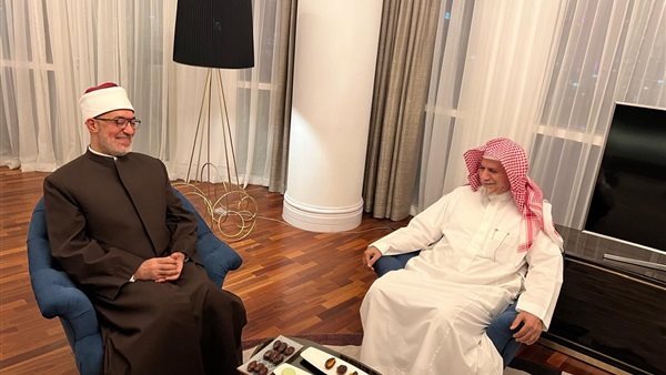 نظير عياد وبن حميد يؤكدان أهمية إصدار ميثاق شرف لضبط العمل الإفتائي