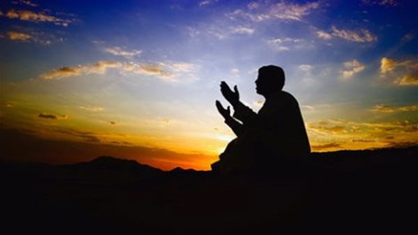 أذكار المساء كما كان يرددها النبي صلوات الله عليه وسلم