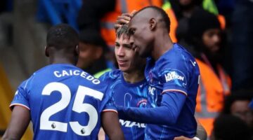 ليفربول يتأخر أمام تشيلسي بهدفين نظيفين