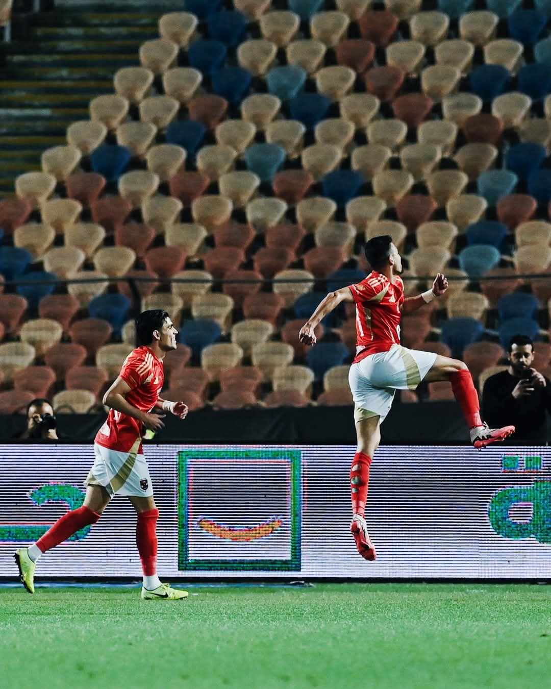 الأهلي يقسو على حرس الحدود بخماسية نظيفة ويقترب من صدارة الدوري المصري الممتاز