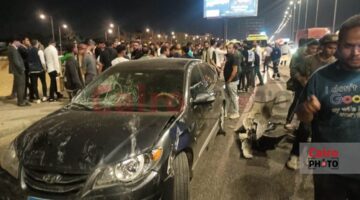 مصرع وإصابة 3 أشخاص إثر تصادم عدة سيارات أمام مول مصر في أكتوبر| صور