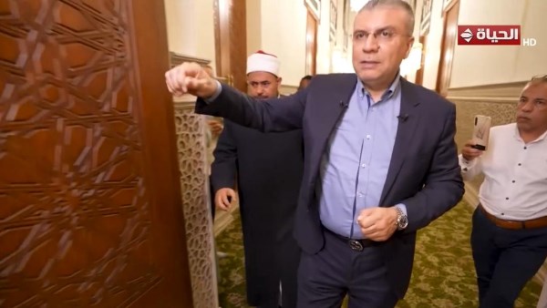 عمرو الليثي عن مسجد السيدة نفيسة: الراحة كلها هنا.. فيديو عمرو الليثي عن مسجد السيدة نفيسة: الراحة كلها هنا.. فيديو