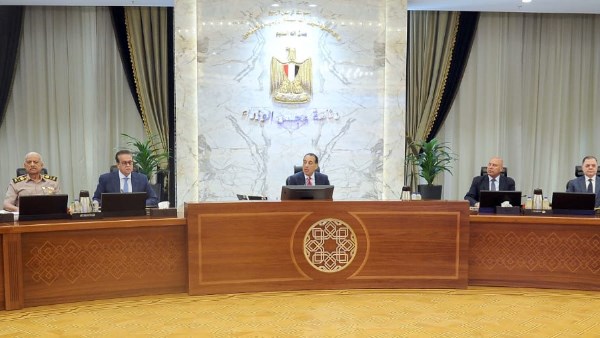 الوزراء: اجتماع الحكومة مع المحافظين يهدف لسرعة ضبط مخالفات البناء