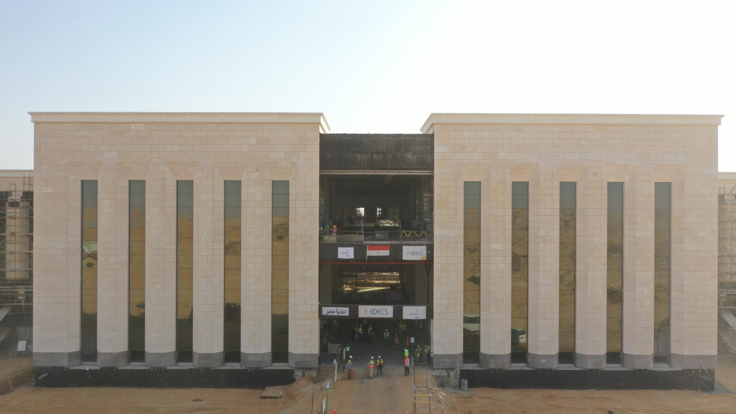 أحدث تصوير جوي لمحطات القطار الكهربائي السريع.. صور