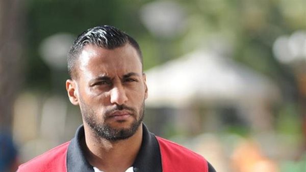 عاجل.: حسام عاشور لاعب الأهلى السابق يتهم مدرس بالتعدي على نجله في الهرم