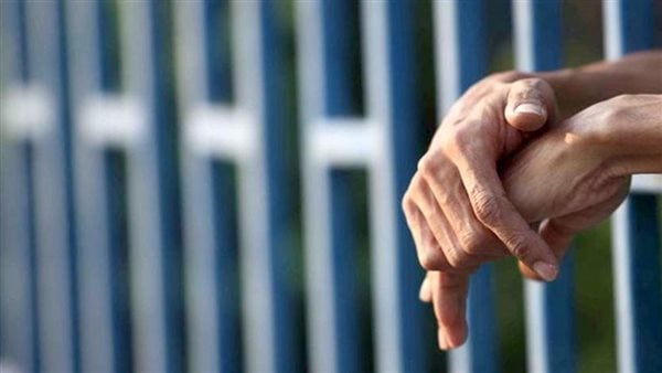 ضبط مالك محل لبيع أجهزة الريسيفر لفك شفرات القنوات الفضائية