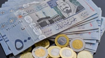مع اقتراب موسم الحج: سعر الريال السعودي اليوم الإثنين 19 مايو 2025
