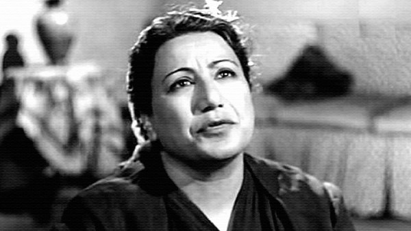 ذكرى ميلاد فردوس محمد.. قصة زواج وإنجاب أشهر أم فى السينما المصرية