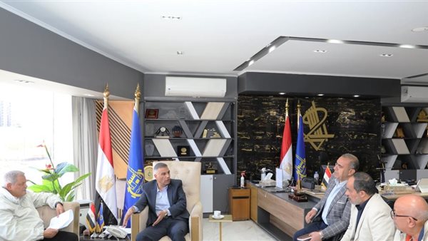 محافظ أسوان: إنجاز 70% من مشروعات مياه الشرب بالنقاط الساخنة