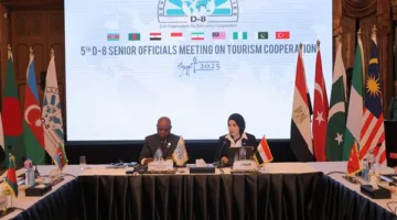 يمني البحار تستعرض تحديات قطاع السياحة أمام منظمة الدول الثماني النامية للتعاون الاقتصادي