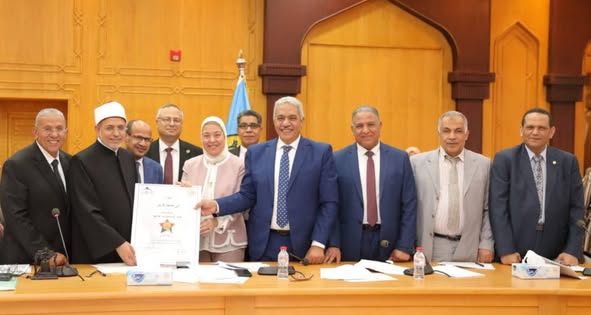 تتويج مستشفيات جامعة الأزهر بنجمة المستشفيات الجامعية من الطبقة الأولى <br alt=