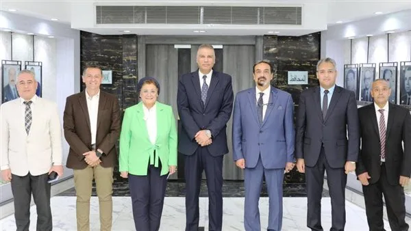 أبرز ما جاء في اجتماع محافظ أسوان مع المجلس الإقليمي للسكان