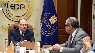 رئيس هيئة الدواء المصرية يستقبل وفد الشركة القابضة للقاحات «فاكسيرا»