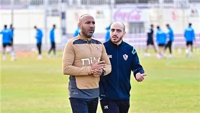 غرامة وإيقاف لمساعد مدرب الزمالك أيمن عبد العزيز