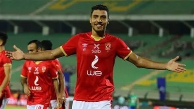 محمد شريف ينتظر تحرك الأهلي بعد عودته من الاحتراف الخارجي