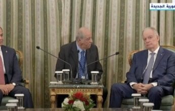 تعزيز العلاقات واستعراض القضايا الإقليمية.. تفاصيل لقاء الرئيس السيسي ونظيره اليوناني
