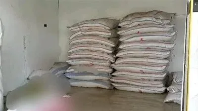 ضبط 40 طن اسمنت و 500 كاوتش بدون فواتير تدل على مصدرها بالشرقية