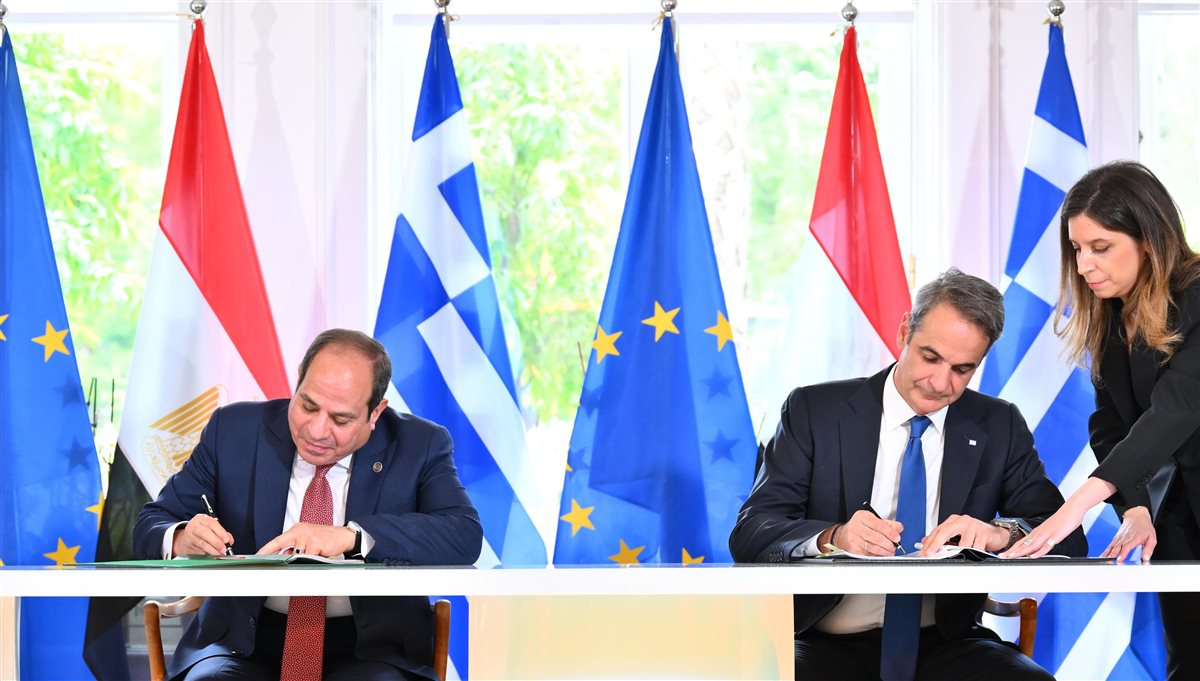 الرئيس السيسي مع رئيس الوزراء اليوناني كيرياكوس ميتسوتاكيس