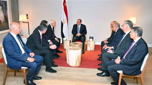 الرئيس السيسي: مشروع الربط الكهربائي بين مصر واليونان يحظى بدعم سياسي قوي