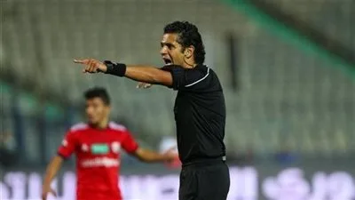 أرقام الأهلي مع صافرة أحمد الغندور حكم مباراة اليوم أمام المصري