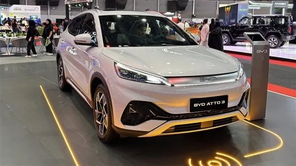 «بي واي دي» تخطط لبيع نصف سياراتها خارج الصين في 2030