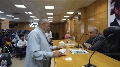 محافظ المنيا يناقش ملفات ساخنة مع مواطنى ابوقرقاص وملوى و ديرمواس ومساعدات مادية واعانات عاجلة لحالات انسانية