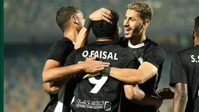 هدية الموسم: البنك الأهلي يُسقط بيراميدز برباعية في الدوري المصري الممتاز ويمنح القمة للأهلي
