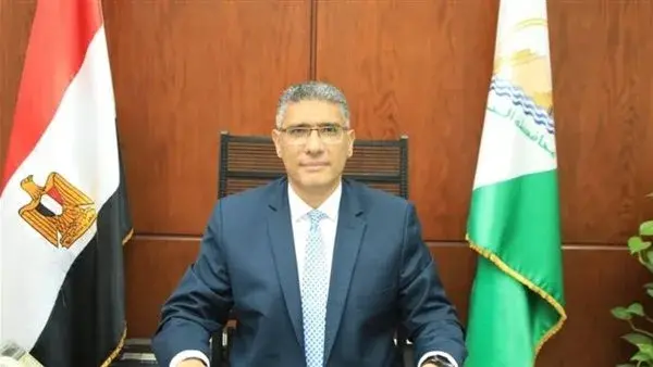 محافظ الجيزة ينعي سائقا بهيئة النظافة توفي أثناء عمله