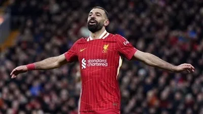 محمد صلاح لاعب ليفربول: أحلم بالتتويج بالكرة الذهبية يومًا ما من أجل المصريين