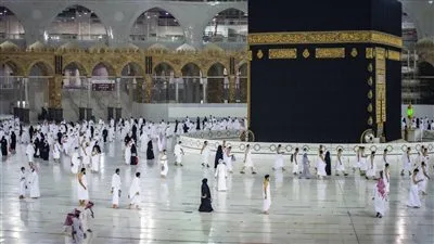 تصل لــ20 ألف ريال.. السعودية تفرض غرامة على حاملي تأشيرات الزيارة إلى مكة