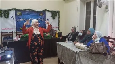 برنامجاً تدريبياً حول استخدام لغة الإشارة مع الأميين من ذوي الهمم. داخل جامعة قناة السويس