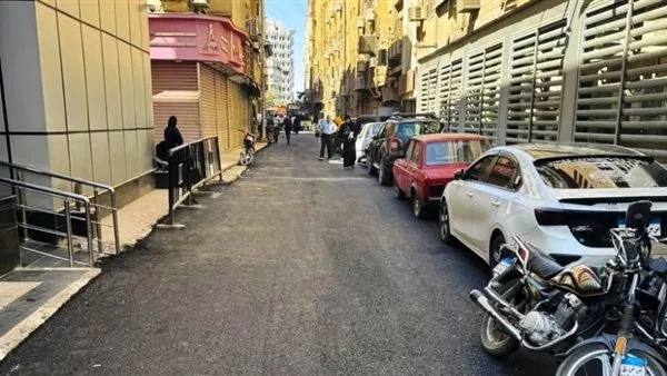 محافظ أسوان يوجه بالإسراع لاستكمال المشروعات المدرجة ضمن خطة الرصف