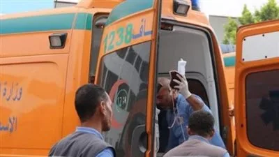 الحرارة دوختهم.. إصابة 20 طالبة بتربية بنها بإغماء